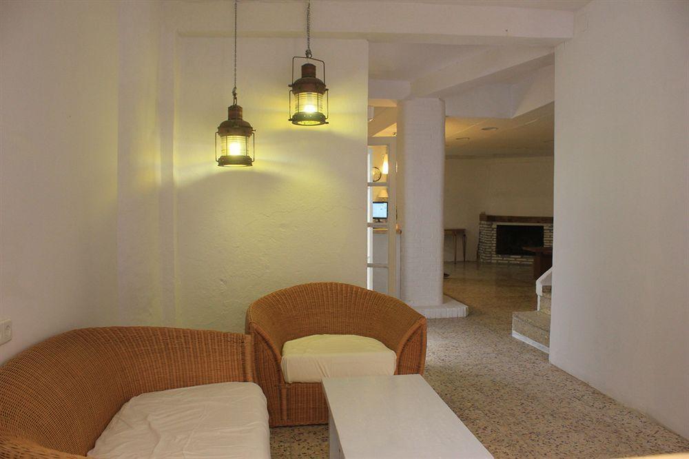 Guest house The Monkey Marbella